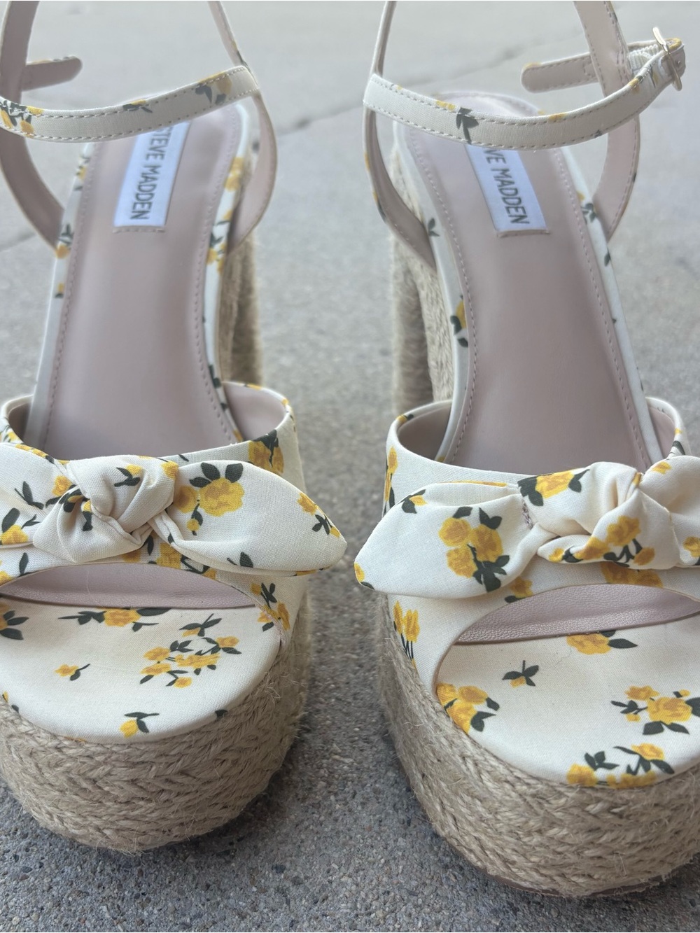 Steve Madden Women's Cream & Yellow Floral Espadrille Wedge Sandals Size 9